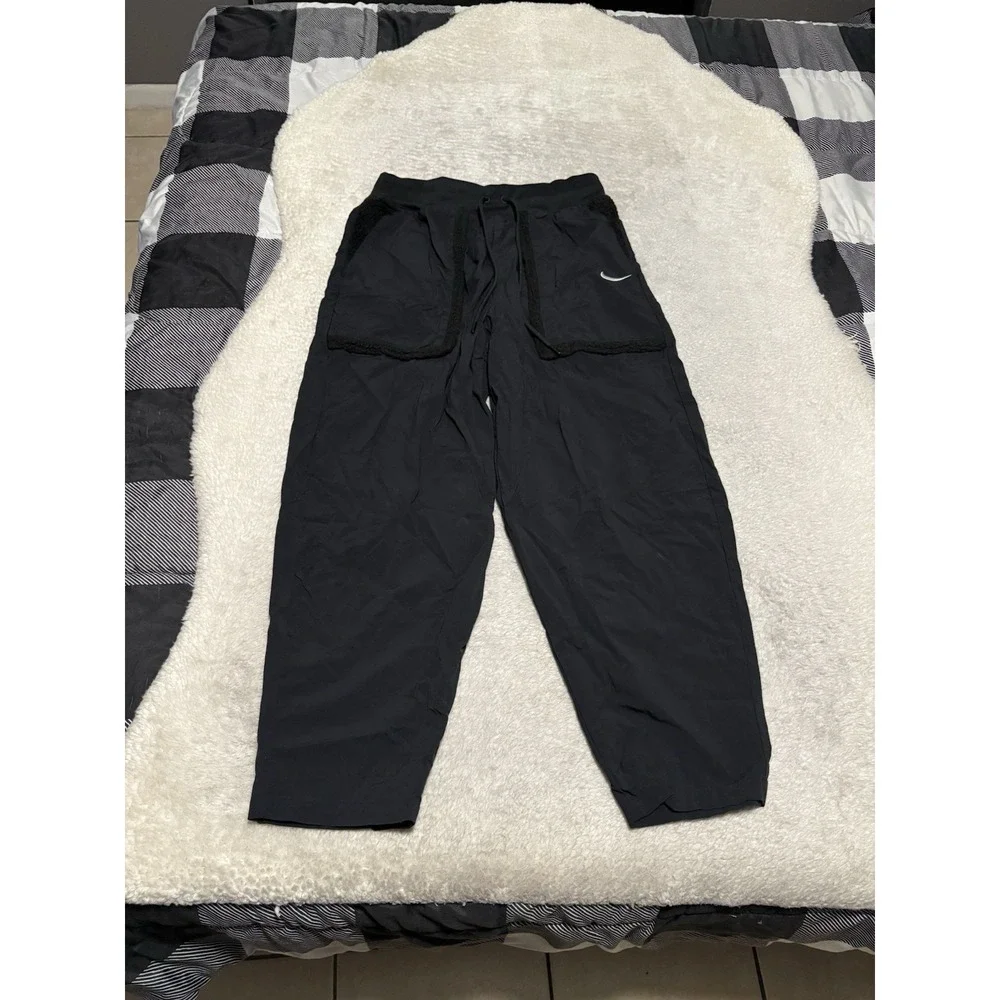 Nike Women's Medium Sportswear Essential Woven High Rise Pants Black DQ6809-010
